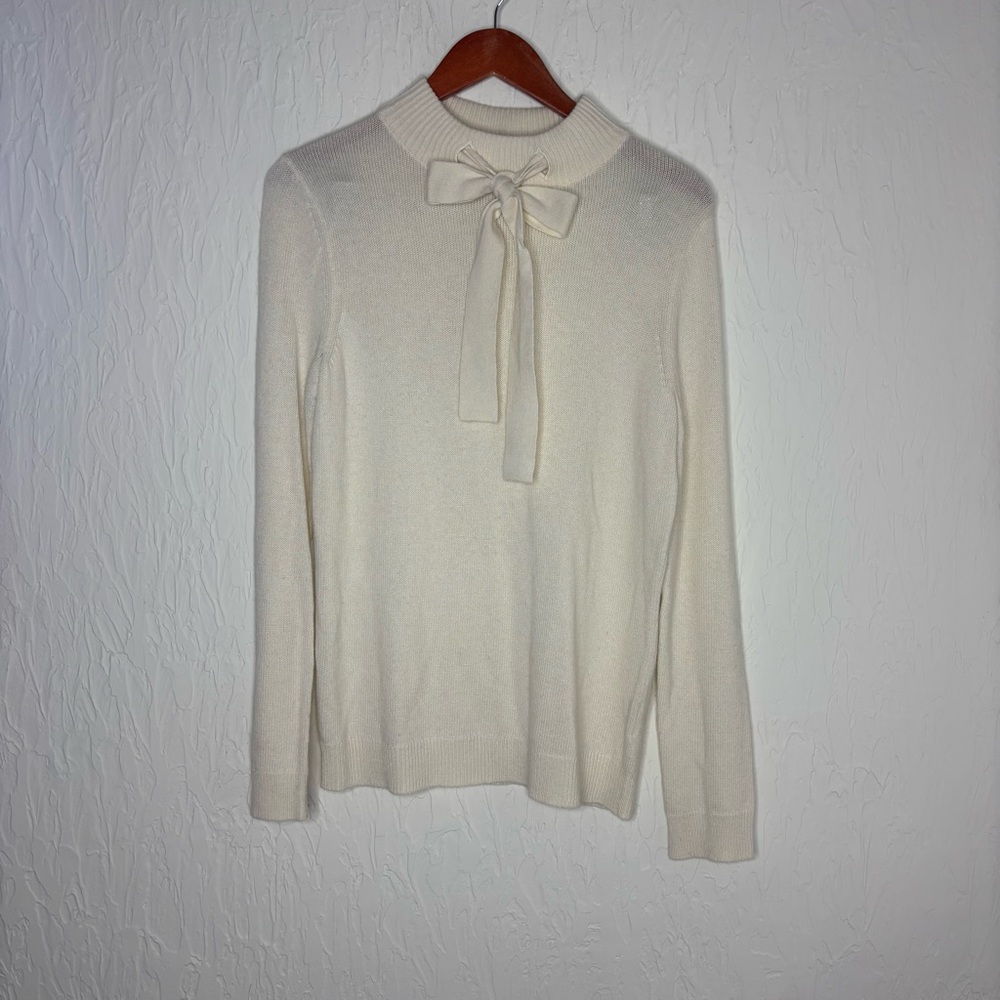 Vineyard Vines White TurtleNeck With Tie Sweater Size Medium